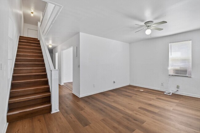 Building Photo - 635 6th St