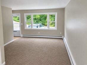 Building Photo - 508 Plain Hill Rd