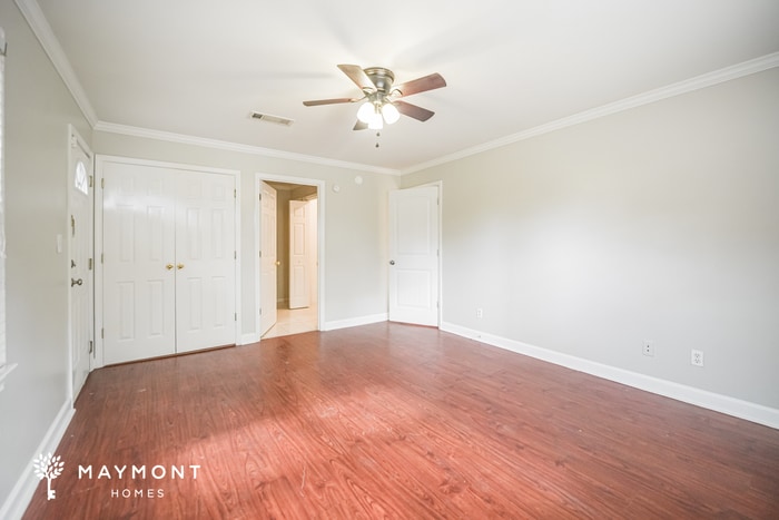 Building Photo - 6197 Castlewood Dr