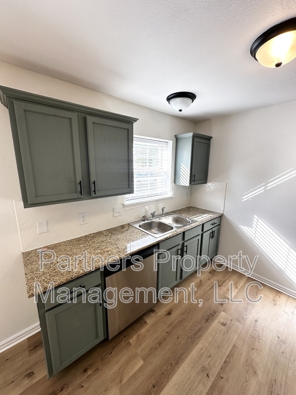 Building Photo - 12267 Rambling Rose Way