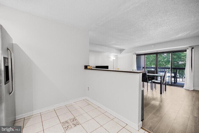 Building Photo - 3808 Laramie Pl