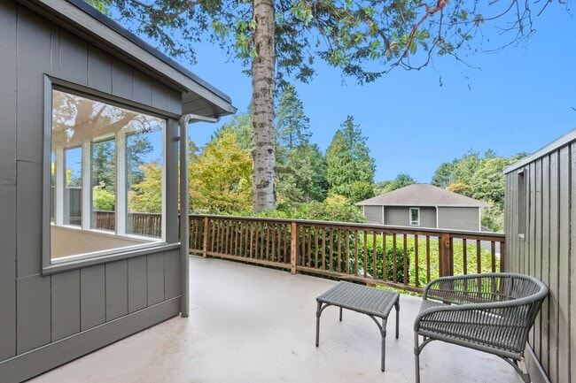 Building Photo - 3bd/2.5ba Seattle House