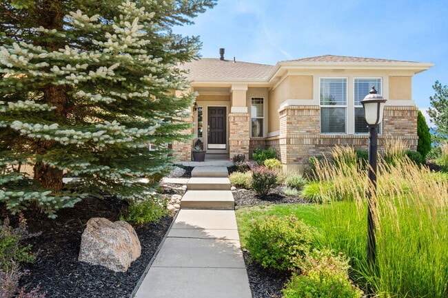 Building Photo - 10214 Pine Glade Dr