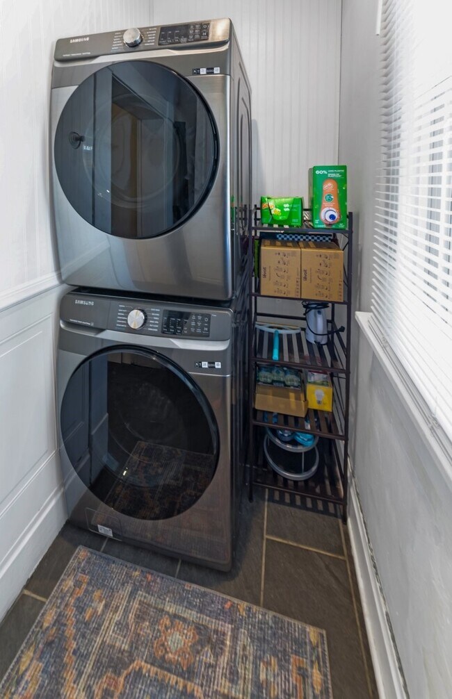 Building Photo - 159 Miami Ave