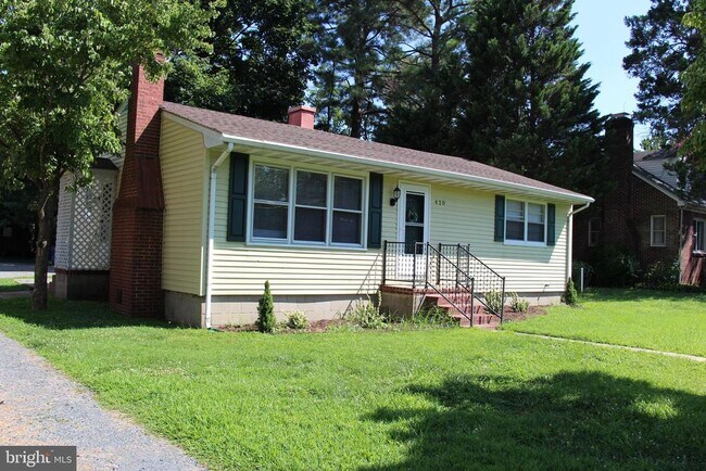 Building Photo - 420 North St