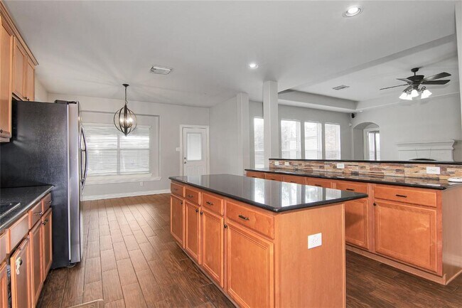 Building Photo - 3014 Brahman Dr