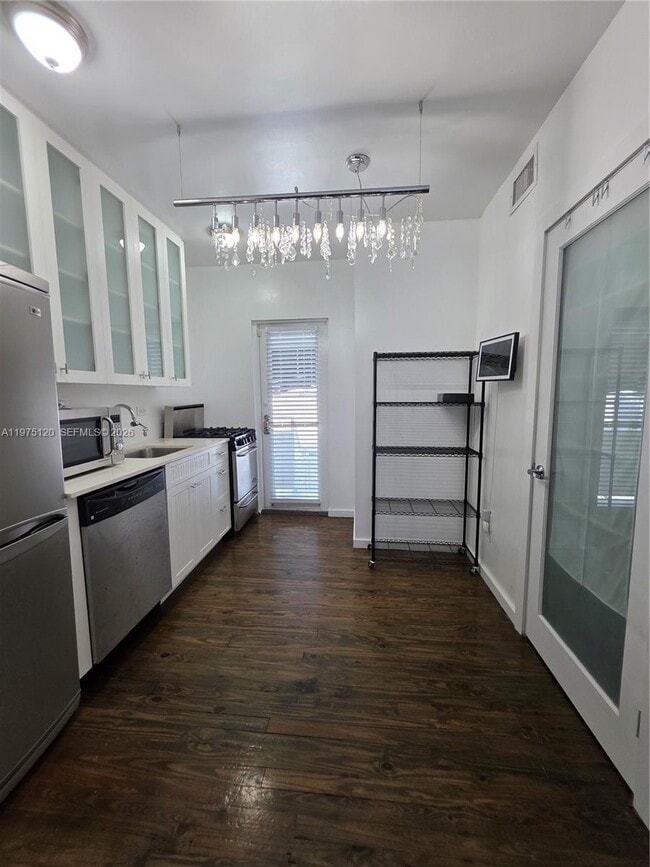 Building Photo - 1616 Euclid Ave