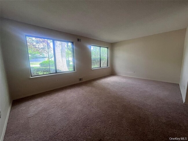 Building Photo - 200 Springmeadow Dr