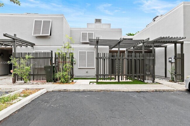 Building Photo - 11328 NW 14th Ct