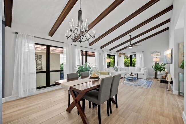 Building Photo - 4 Ironwood Way N