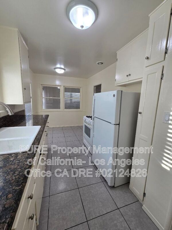 Building Photo - 2926 W 167th St