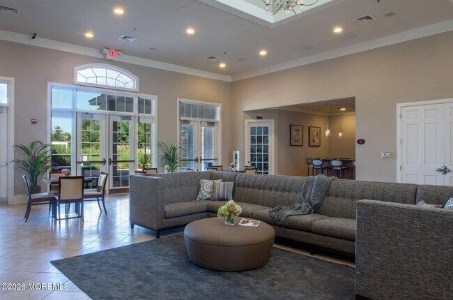 Building Photo - 10 Deepwater Cir