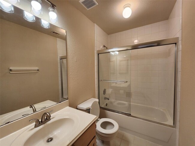 Building Photo - 16614 Stoneside Dr