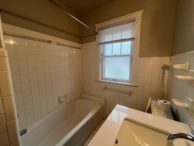 Building Photo - 1229 Eastern Pkwy