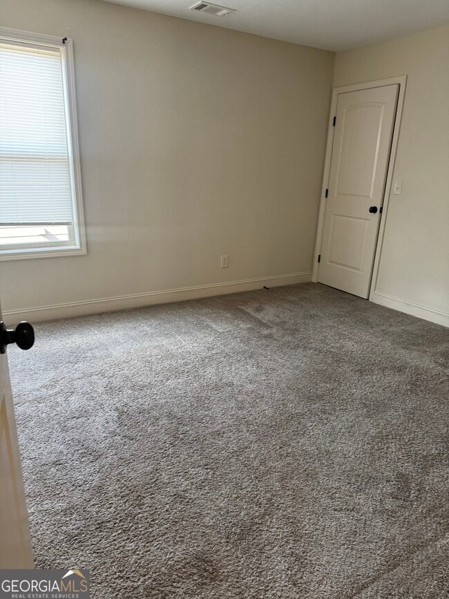 Building Photo - 9 Heartland Cir