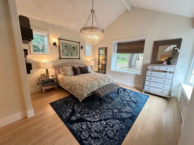 Building Photo - 4 Bed 4.5 Bath, Beautiful Home With Pool A...
