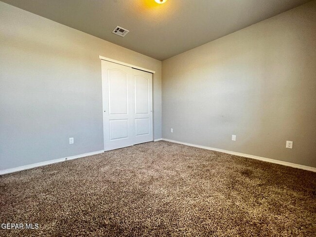 Building Photo - 913 Galaxia Dr