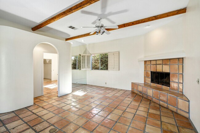 Building Photo - 53180 Avenida Madero