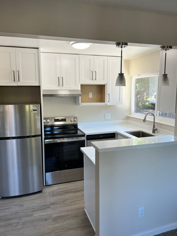 Building Photo - 1115 Sir Francis Drake Blvd
