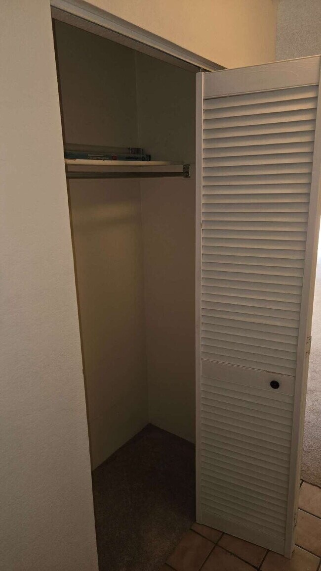 Building Photo - 8635 Clay St