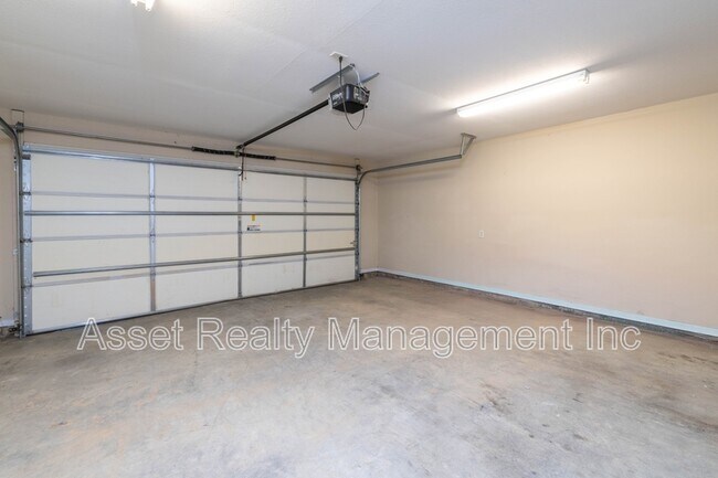 Building Photo - 7037 Wakan Ln