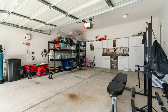 Building Photo - 7116 Torrey Mesa Ct