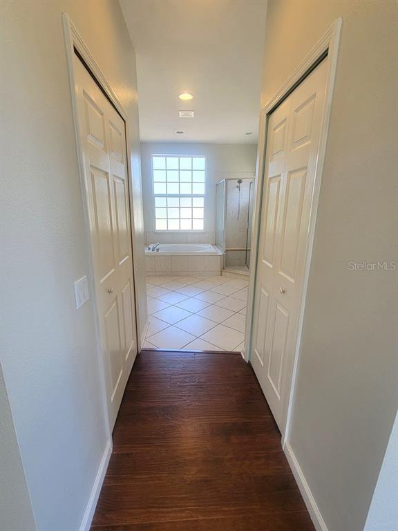 Building Photo - 7916 Roundelay Dr