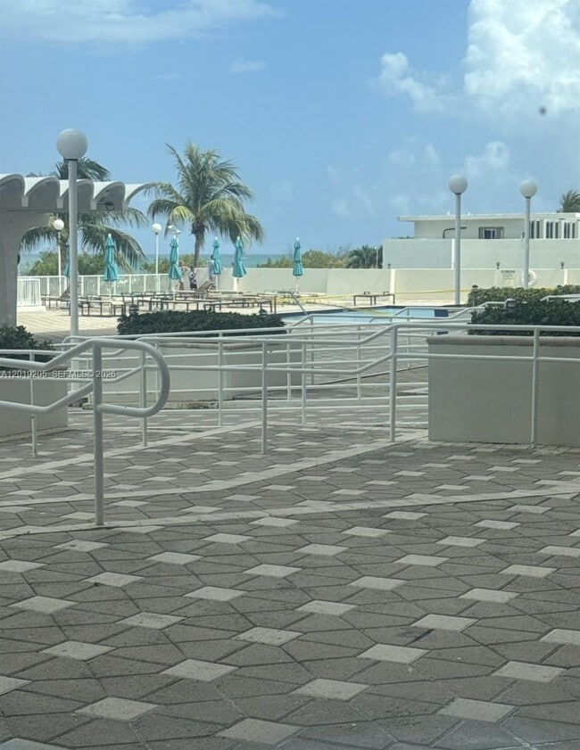 Building Photo - 5701 Collins Ave