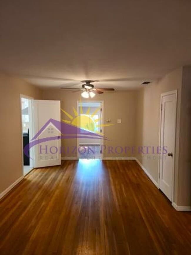 Building Photo - 4570 Orinda Way