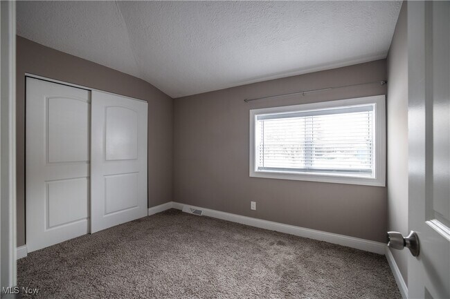 Building Photo - 4226 Broadview Rd