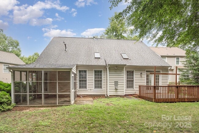 Building Photo - 10010 Gladwick Ct