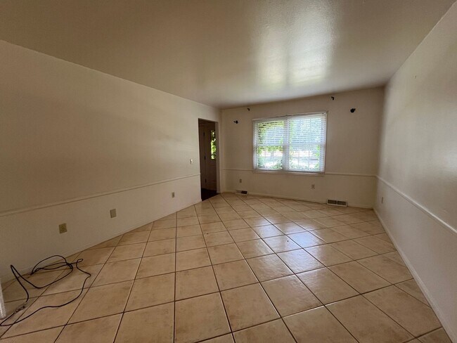 Building Photo - Wonderful Home in Central Fort Collins