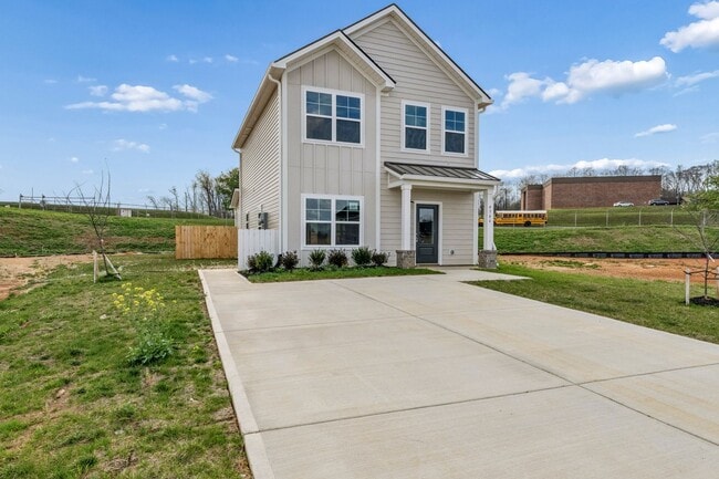 Building Photo - Brand new home in a great location central to all of Tri-Cities