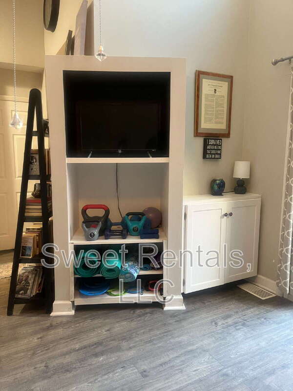 Building Photo - 47 Arabian Dr