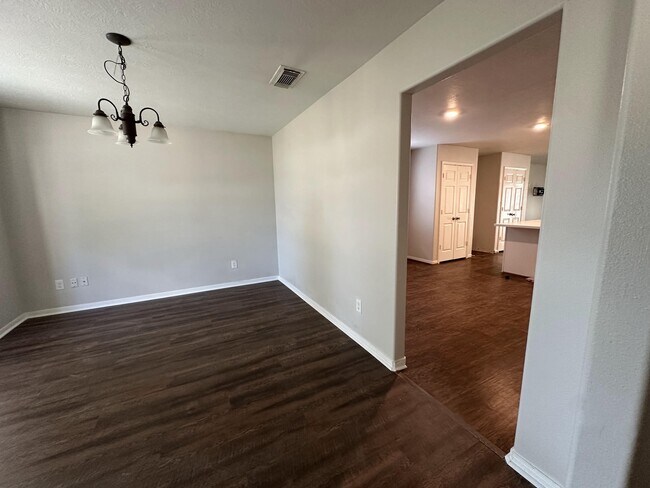 Building Photo - 1034 Junction Ct