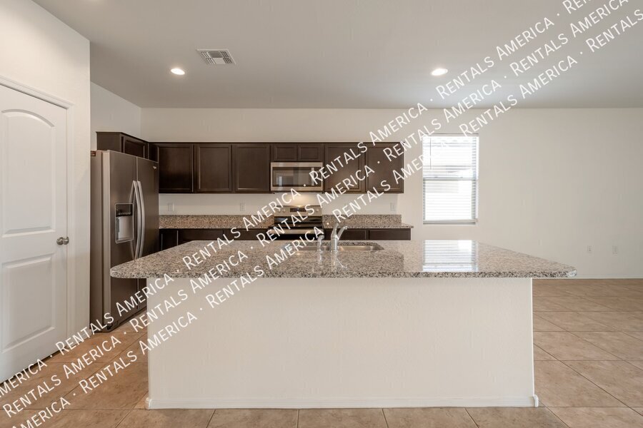 Building Photo - 11664 E Verbina Ln