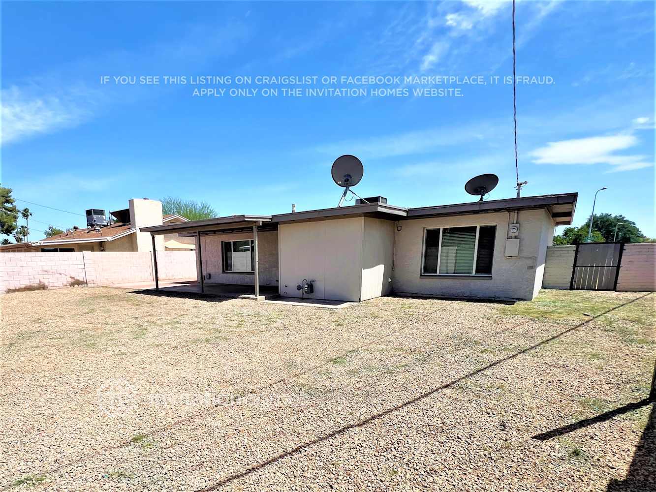 Building Photo - 1524 E Alameda Dr