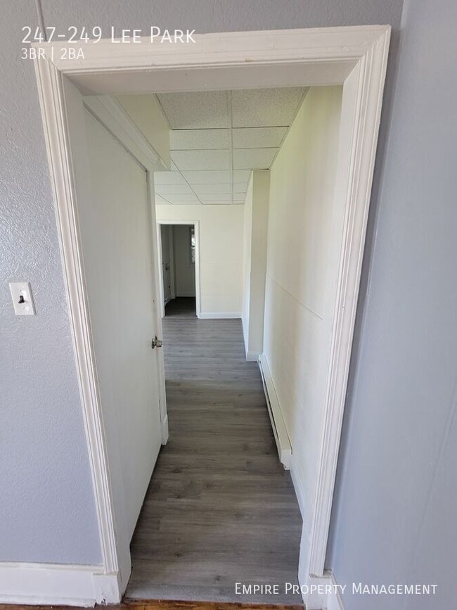 Building Photo - 247-249 Lee Park-