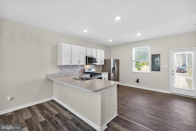 Building Photo - 525 Little Eden Wy