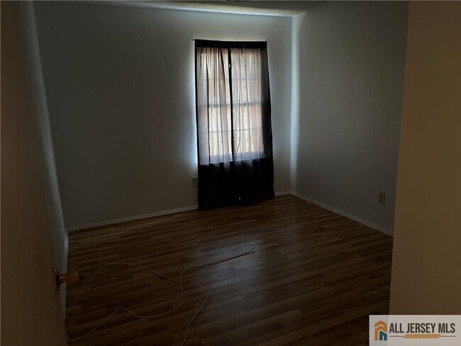 Building Photo - 2513 Lighthouse Ln