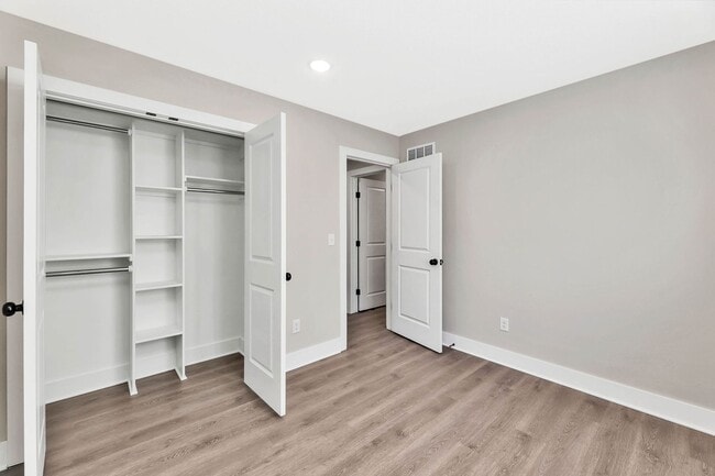 Building Photo - 5378 N Toben Dr