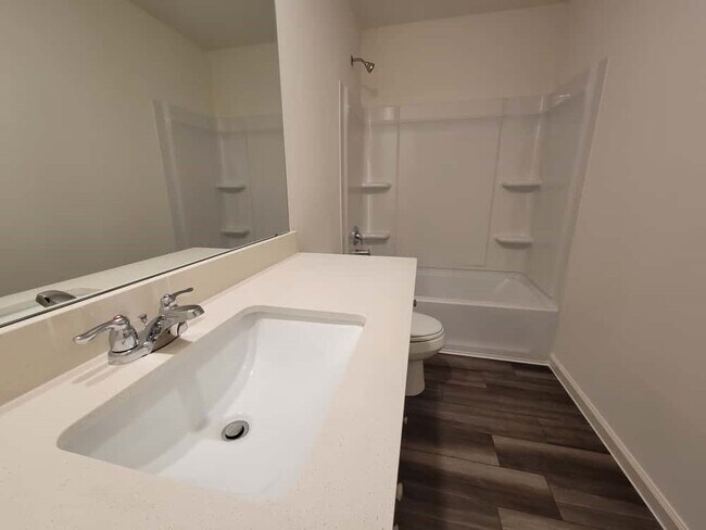 Building Photo - 6085 Majestic Crk Trl