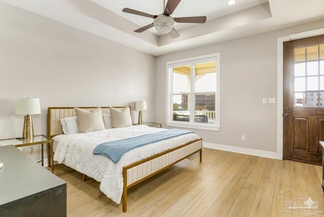 Building Photo - 606 W Intendencia St