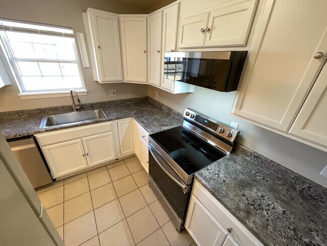 Building Photo - Cute, Efficient, and Affordable Home