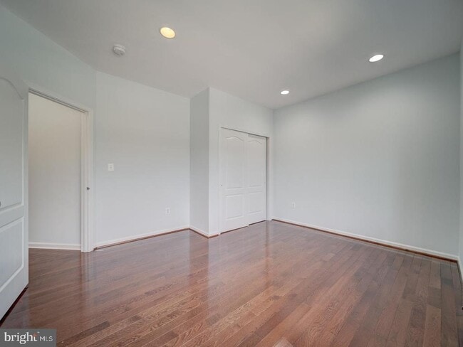 Building Photo - 43320 Barnstead Dr