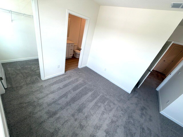 Building Photo - 322 Bracer Way