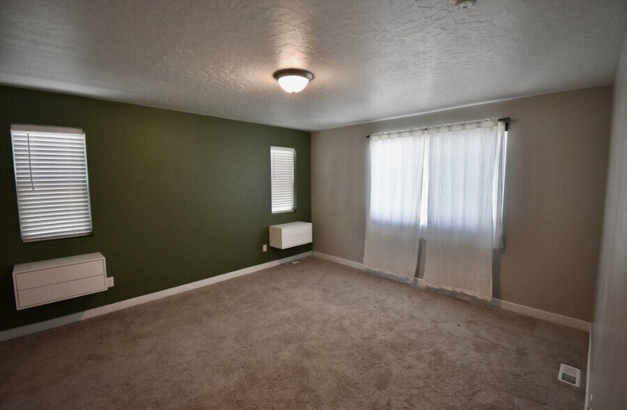 Building Photo - 968 Spruce Willow Wy