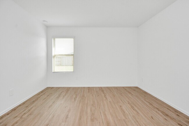 Building Photo - 24207 Becker Hollow Ln