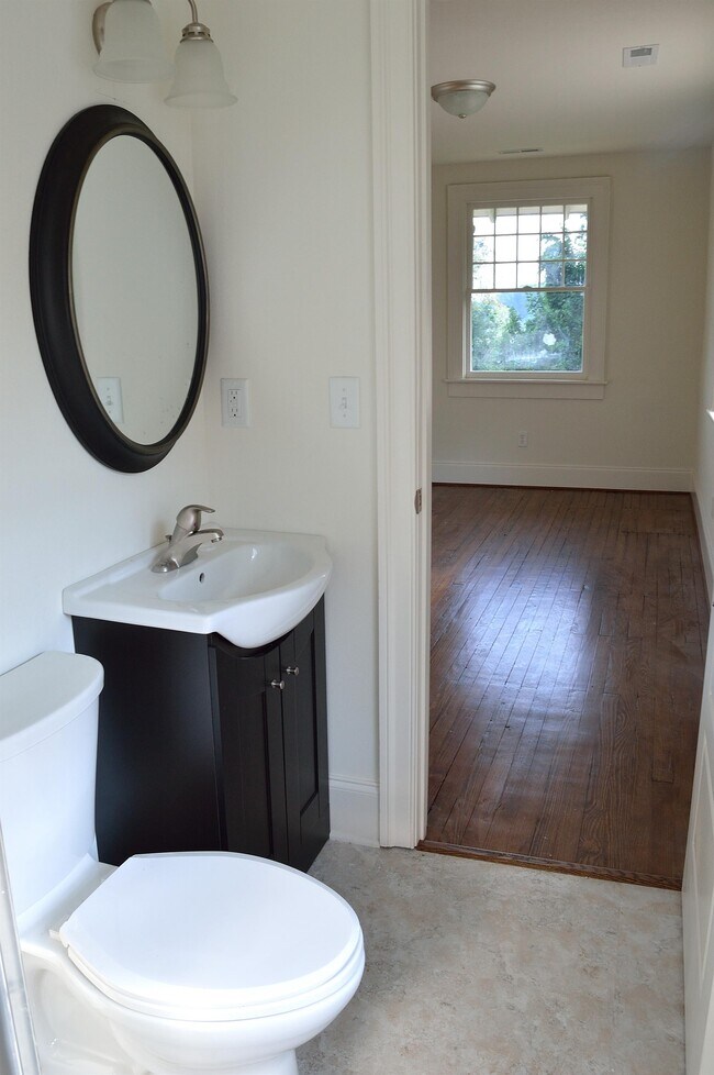 Building Photo - 214 Stribling Ave