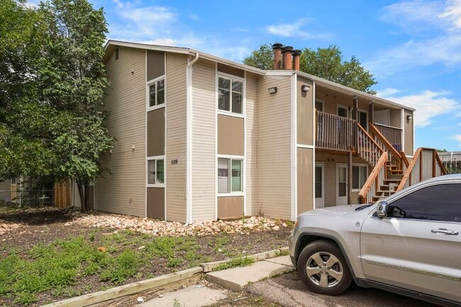Building Photo - 1120 Mazatlan Cir